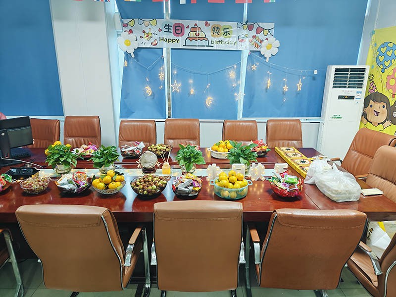 激埃特10月季度生日會(huì )攝圖1